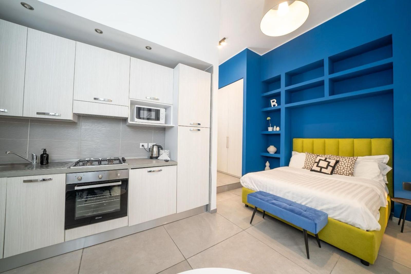 Bovio Boutique Studio Apartment Наполи Стая снимка