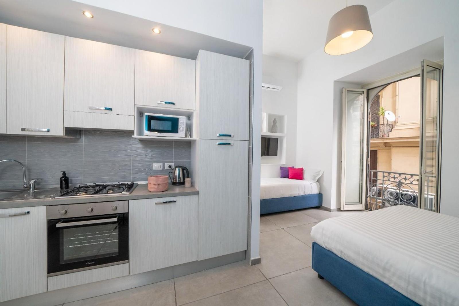 Bovio Boutique Studio Apartment Наполи Стая снимка