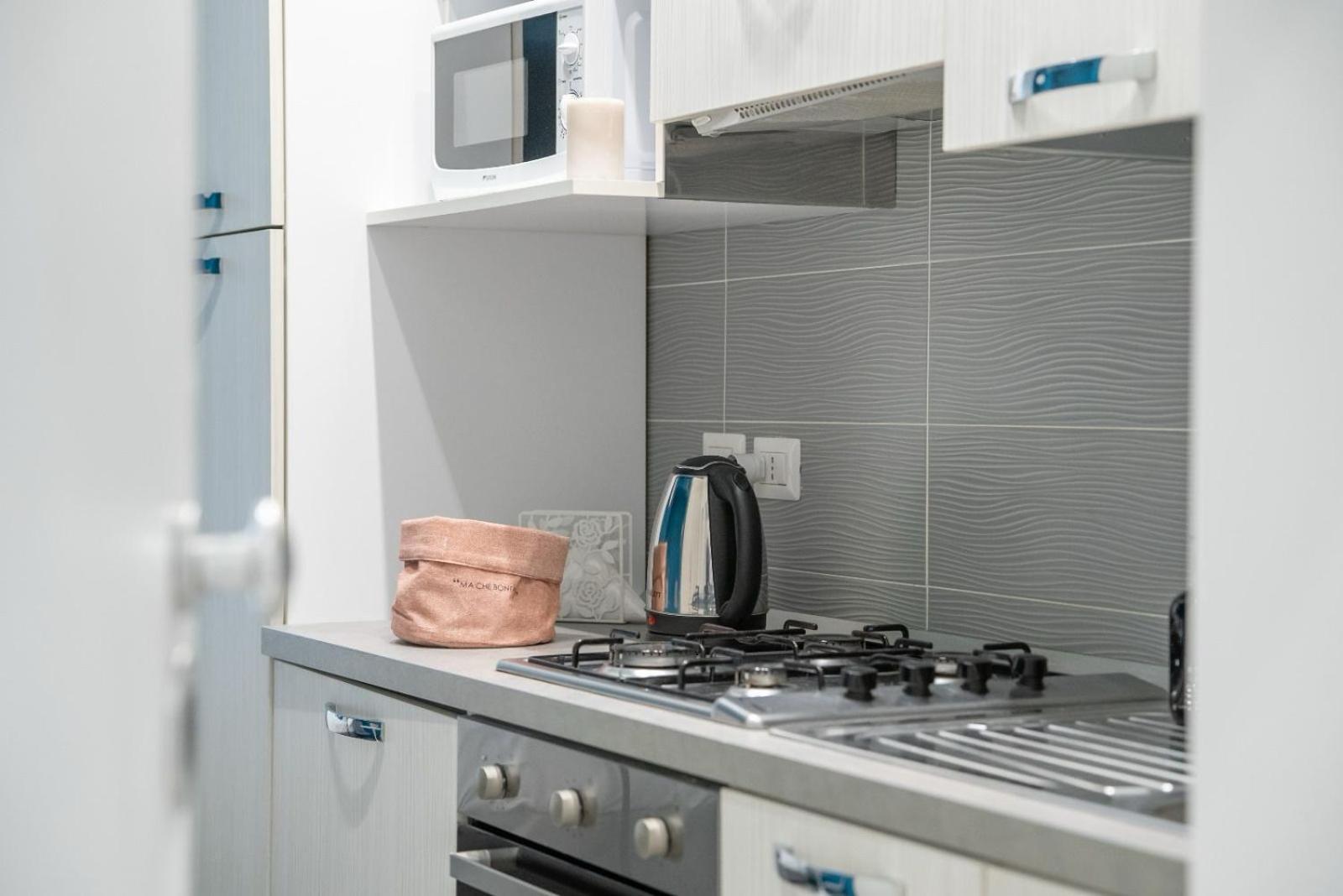 Bovio Boutique Studio Apartment Наполи Стая снимка
