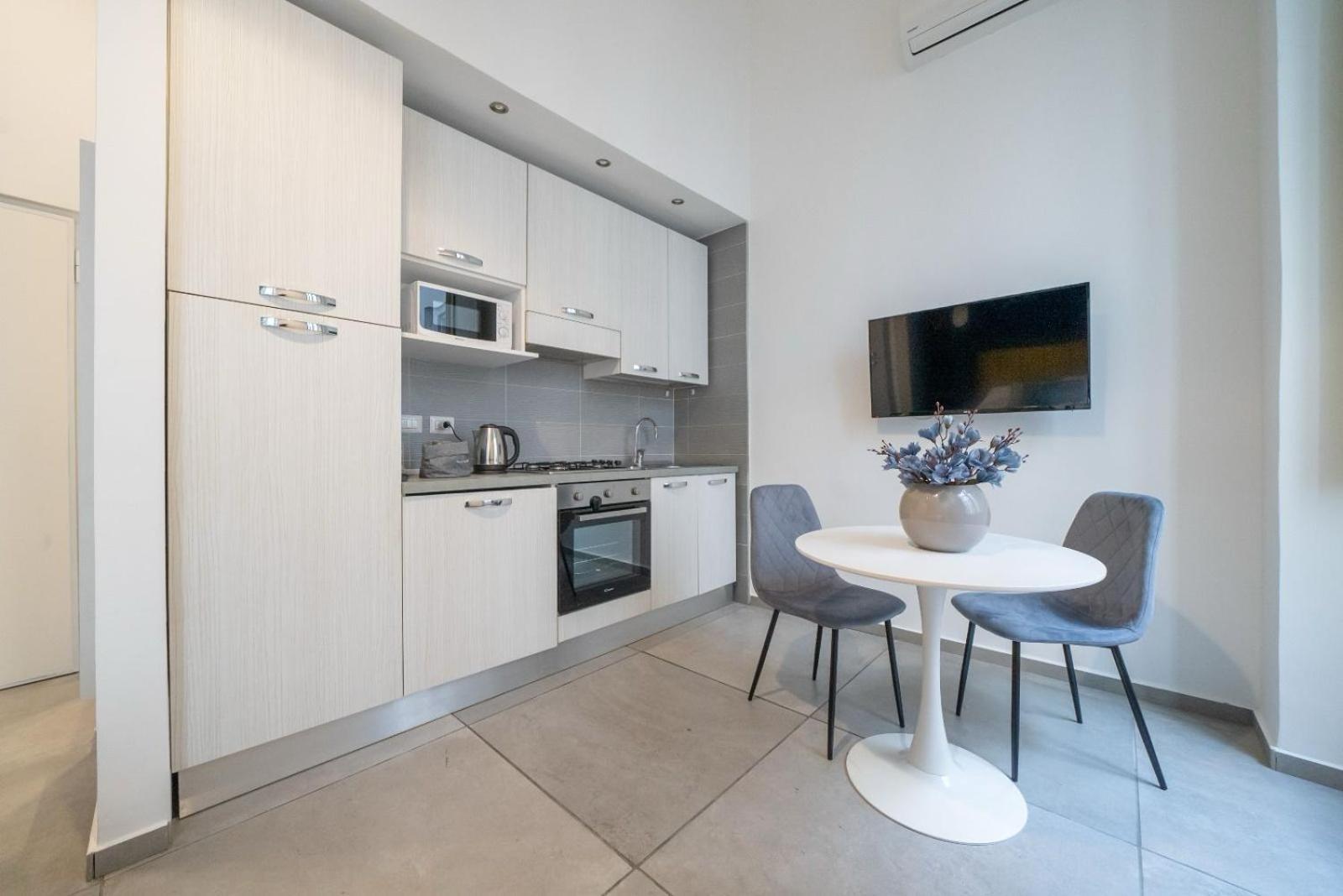 Bovio Boutique Studio Apartment Наполи Стая снимка