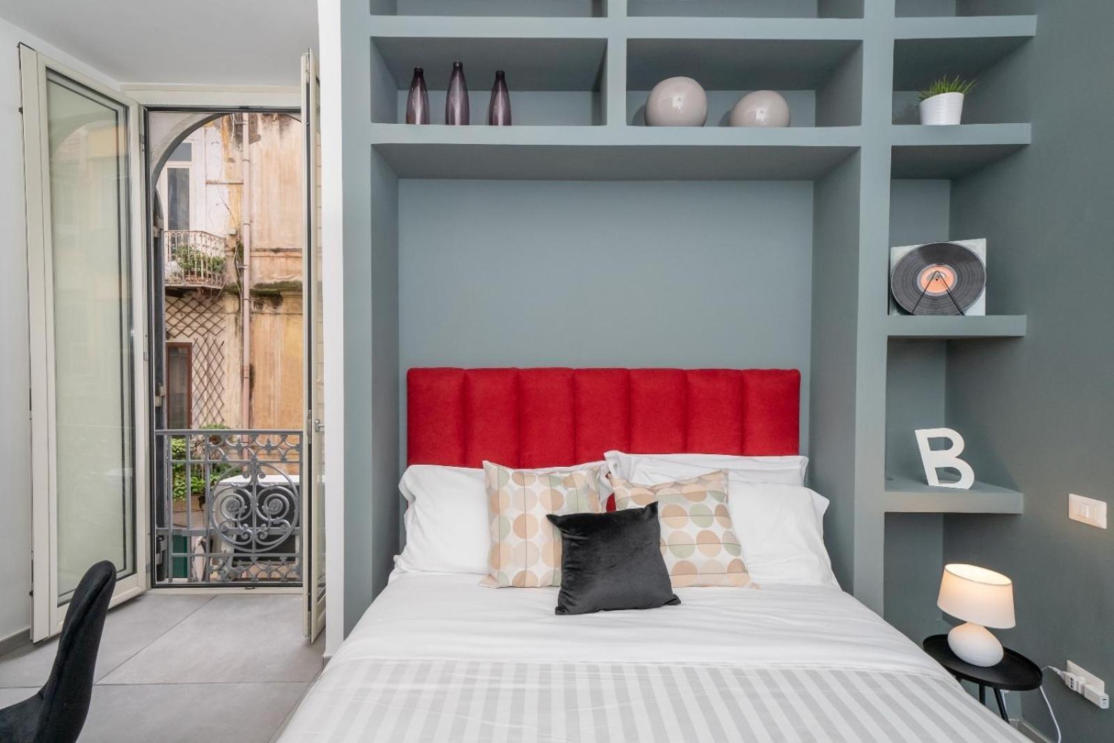 Bovio Boutique Studio Apartment Наполи Екстериор снимка